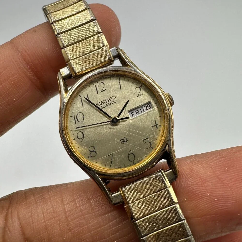 Vintage Seiko Watch Women Gold Tone Day Date Window Stretch Band Working 6.5